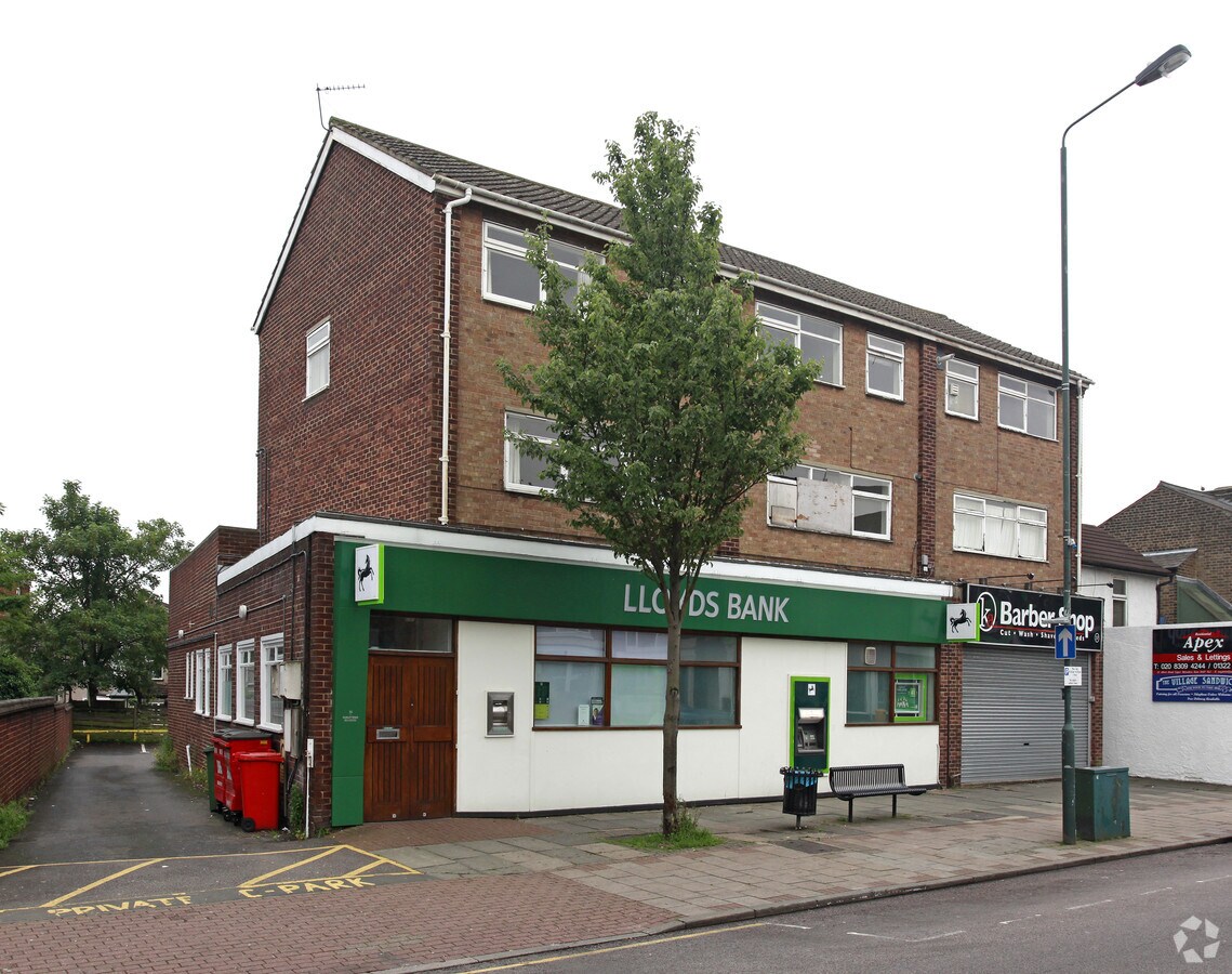 55 Nuxley Rd, Belvedere, DA17 5JN UK