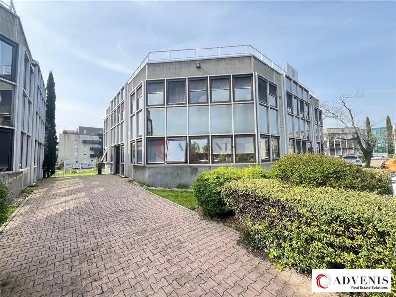 Office in Bruges to rent Building Photo- Image 1 of 10