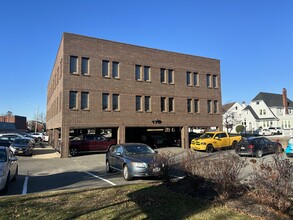 176 N Village Ave, Rockville Centre, NY for rent Building Photo- Image 1 of 8