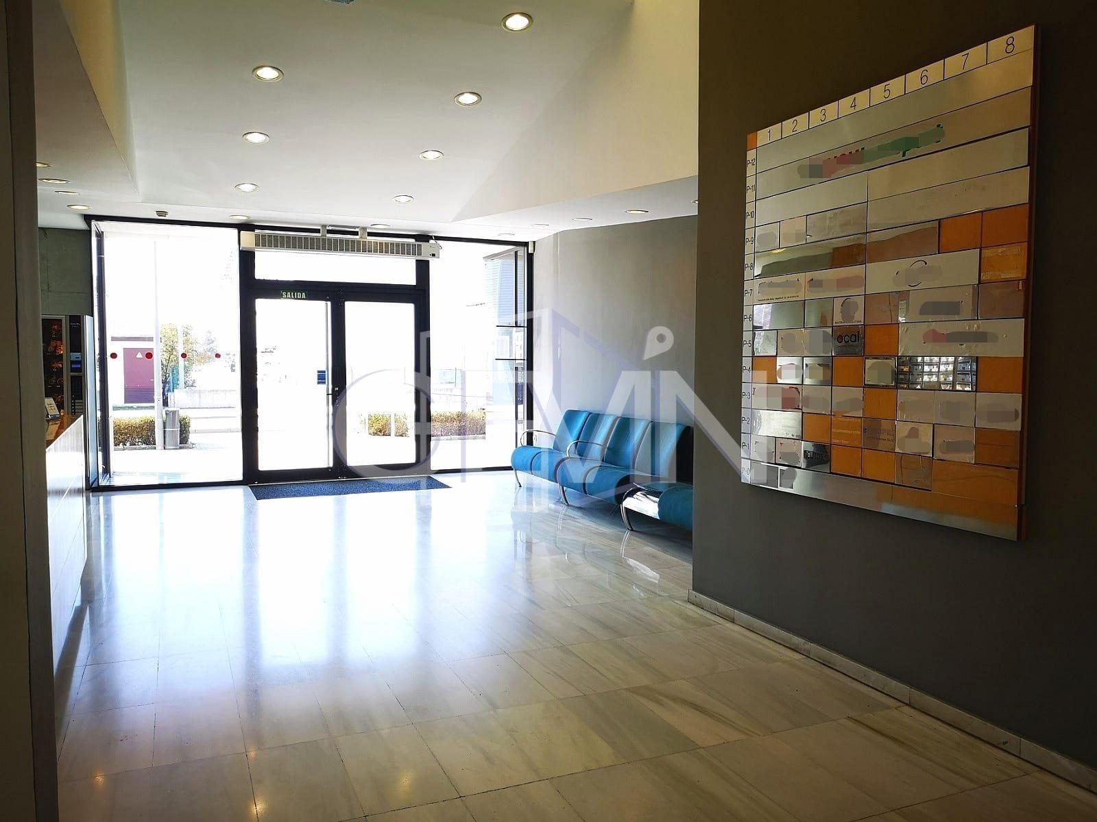 Office in Santa Perpètua de Mogoda, Barcelona to rent Lobby- Image 1 of 8