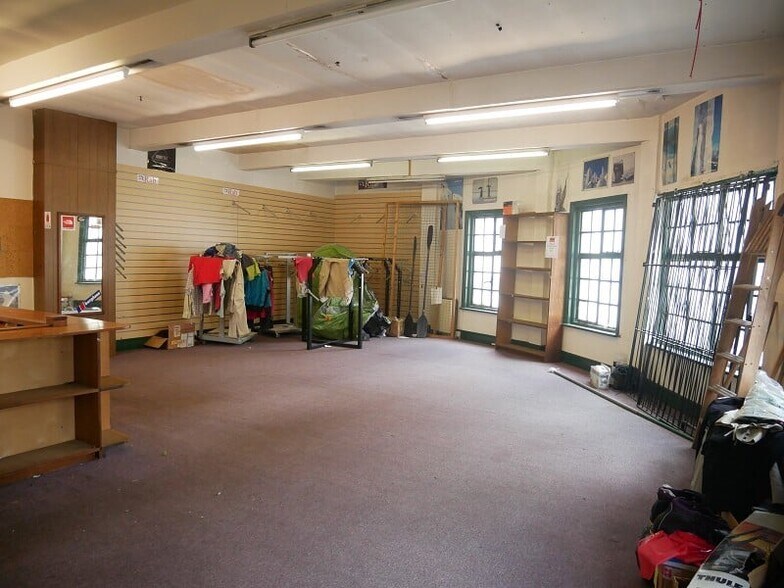 Ship Street & 5 Wheat Street portfolio of 2 properties for sale on LoopNet.co.uk - Interior Photo - Image 3 of 7