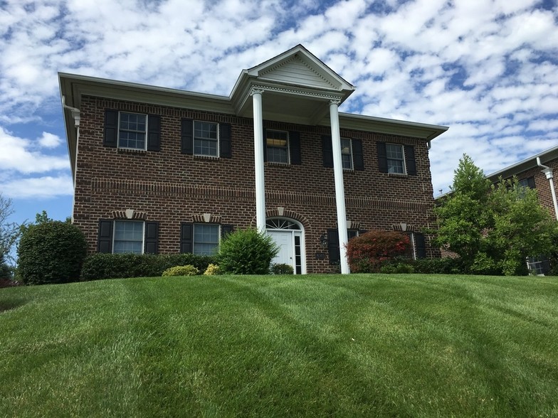 4365 Harrison Ave, Cincinnati, OH for rent - Building Photo - Image 3 of 8