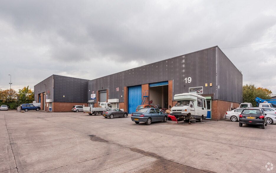 Third Ave, Crewe for sale - Primary Photo - Image 1 of 1