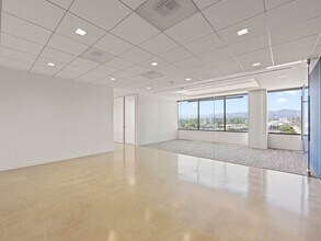 11111 Santa Monica Blvd, Los Angeles, CA for rent Interior Photo- Image 2 of 9