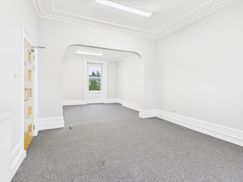 37 Albert St, Aberdeen to rent - Building Photo - Image 3 of 4