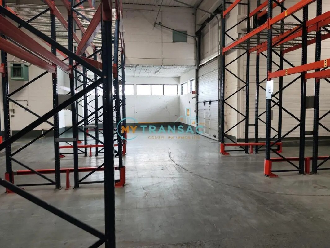 Light Industrial in Bonneuil-sur-Marne to rent Building Photo- Image 1 of 12