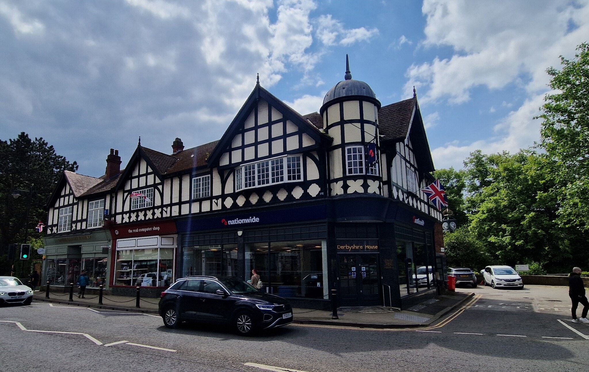 1-5 Causeway Ln, Matlock to rent Primary Photo- Image 1 of 2