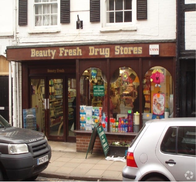 8 St Mary's St, Newport for sale - Primary Photo - Image 1 of 1