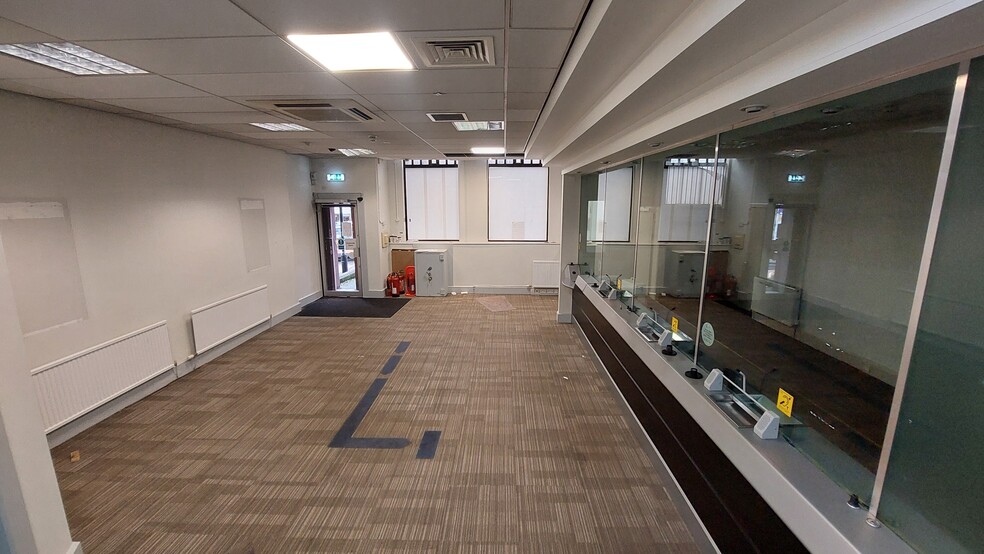 20 East High St, Forfar to rent - Building Photo - Image 2 of 2