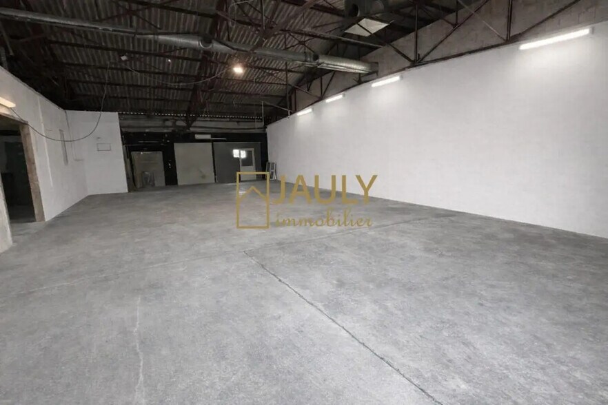 24 Allée Des Platanes, Meaux to rent - Interior Photo - Image 2 of 5