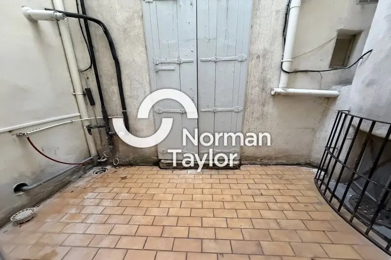 Office in Montpellier to rent - Building Photo - Image 2 of 7