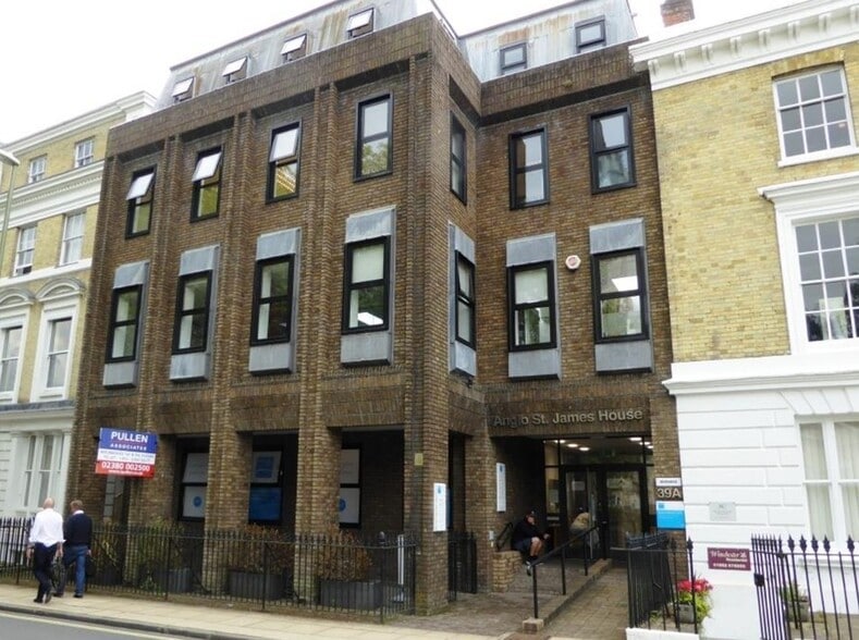 39A Southgate St, Winchester to rent - Building Photo - Image 1 of 2