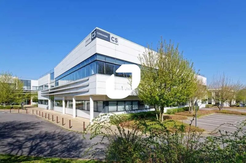 Light Industrial in Cergy to rent - Building Photo - Image 2 of 25