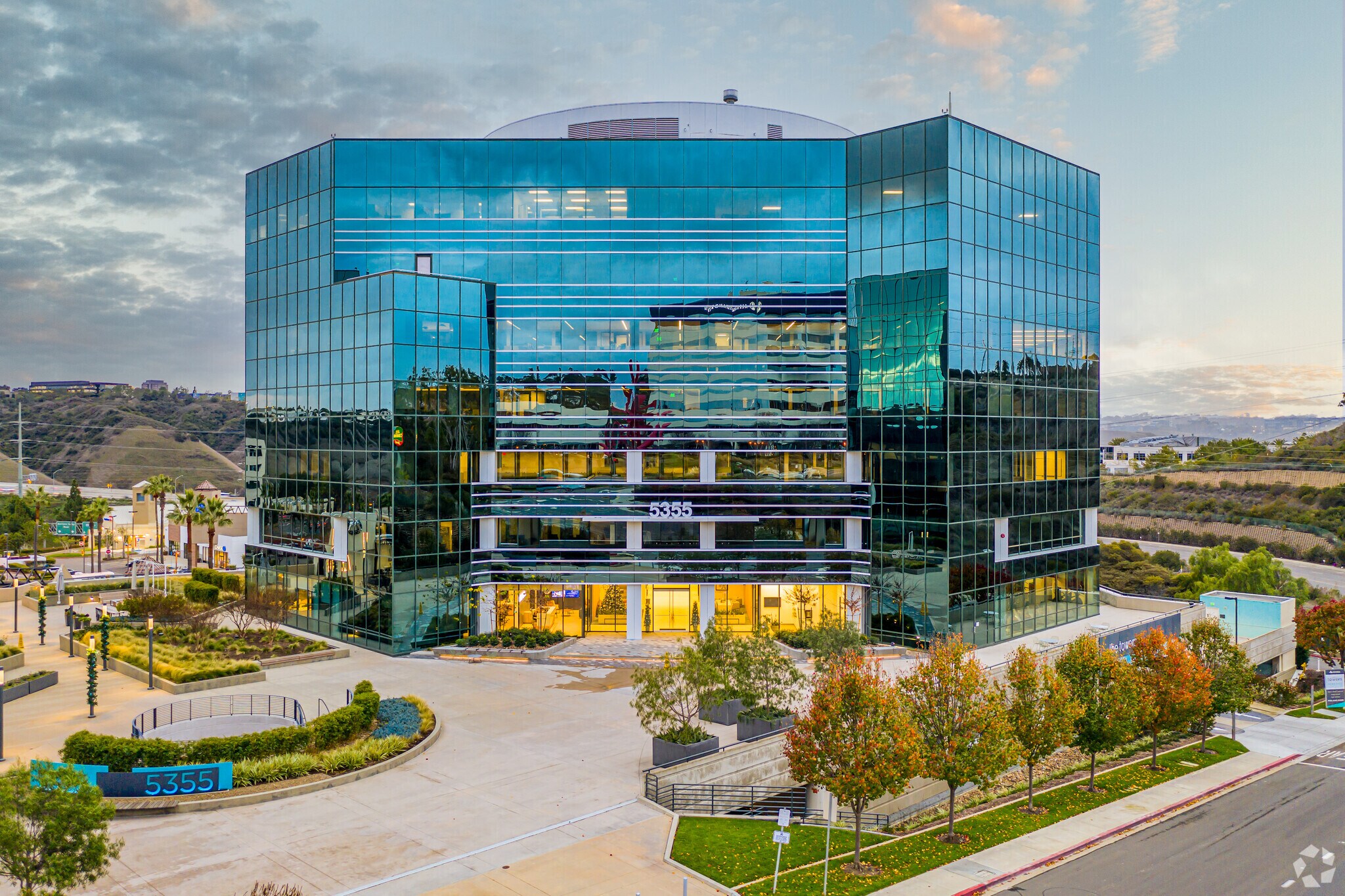 5355 Mira Sorrento Pl, San Diego, CA to rent Building Photo- Image 1 of 12