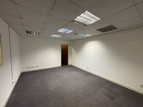 1 Union Glen, Aberdeen to rent Interior Photo- Image 2 of 3