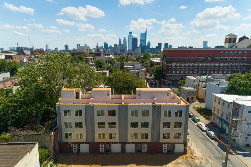 1323 N 17th St, Philadelphia, PA for sale - Primary Photo - Image 1 of 1