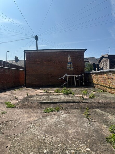 79 Church St, Milton Keynes to rent - Building Photo - Image 2 of 2