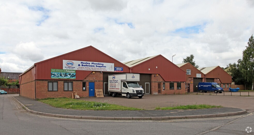 Station Rd, Henley On Thames for sale - Primary Photo - Image 1 of 1