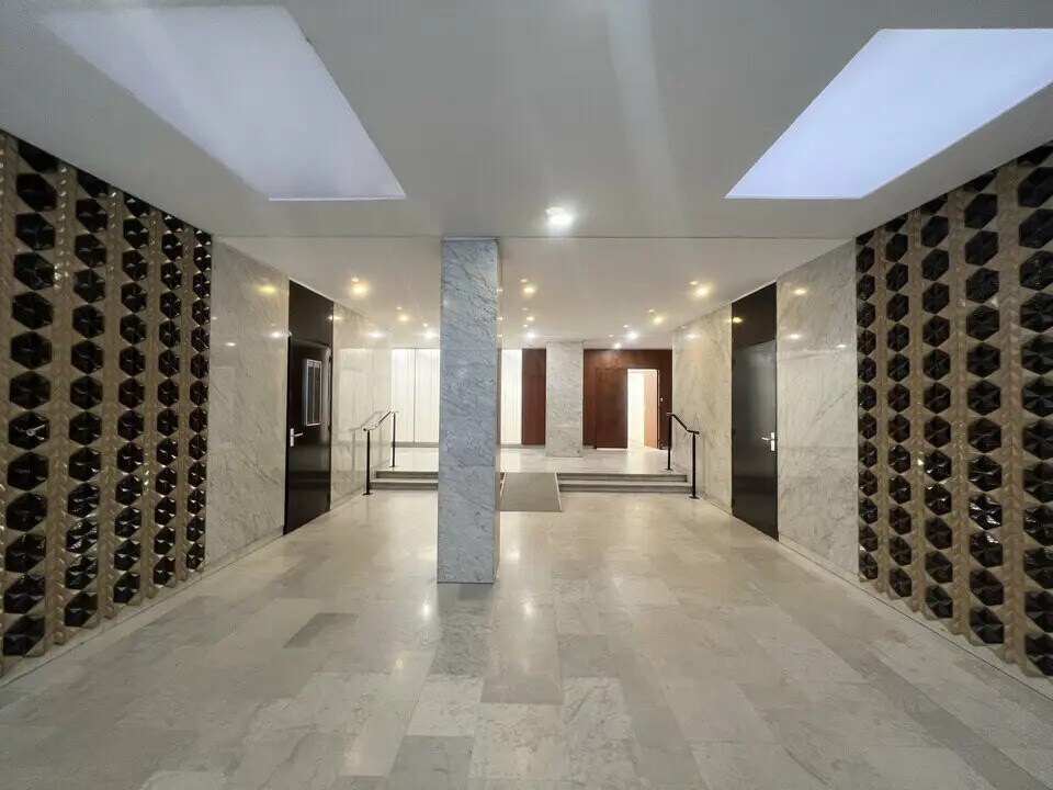 Build-to-Rent in Paris for sale Lobby- Image 1 of 8
