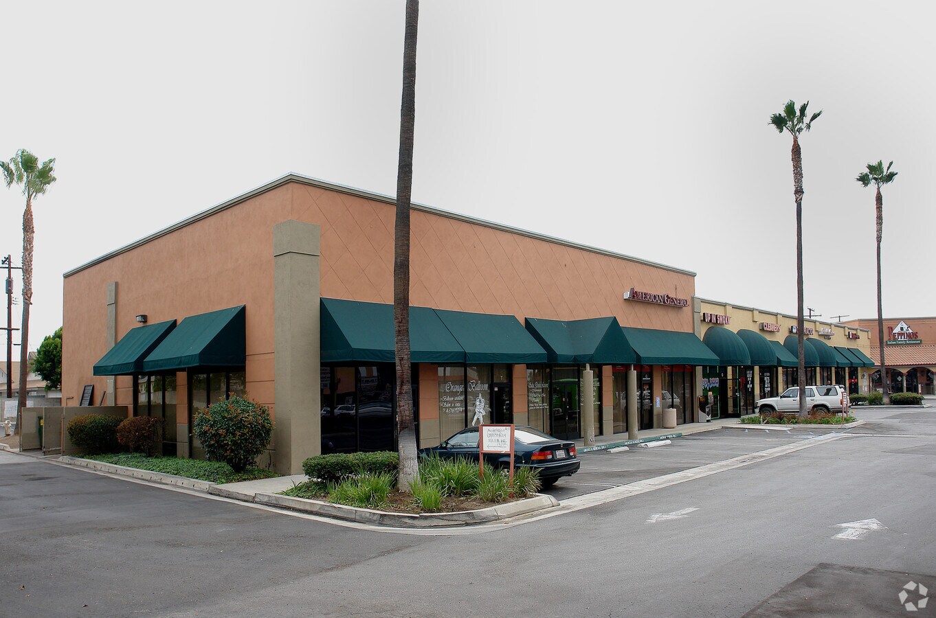 665 N Tustin St, Orange 92867