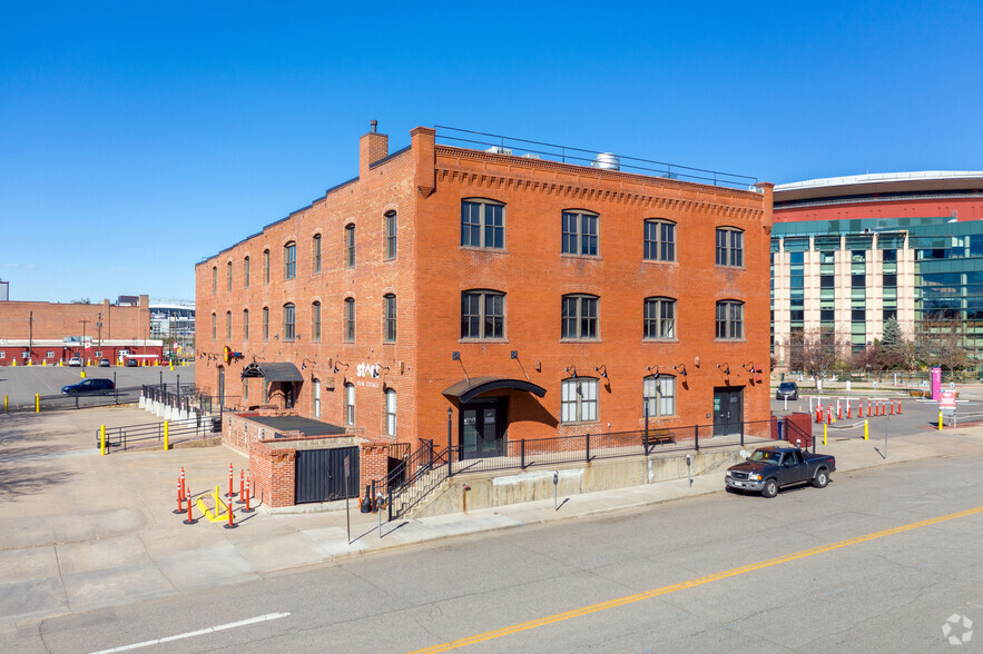 1055 Auraria Pkwy, Denver, CO for rent - Building Photo - Image 3 of 3