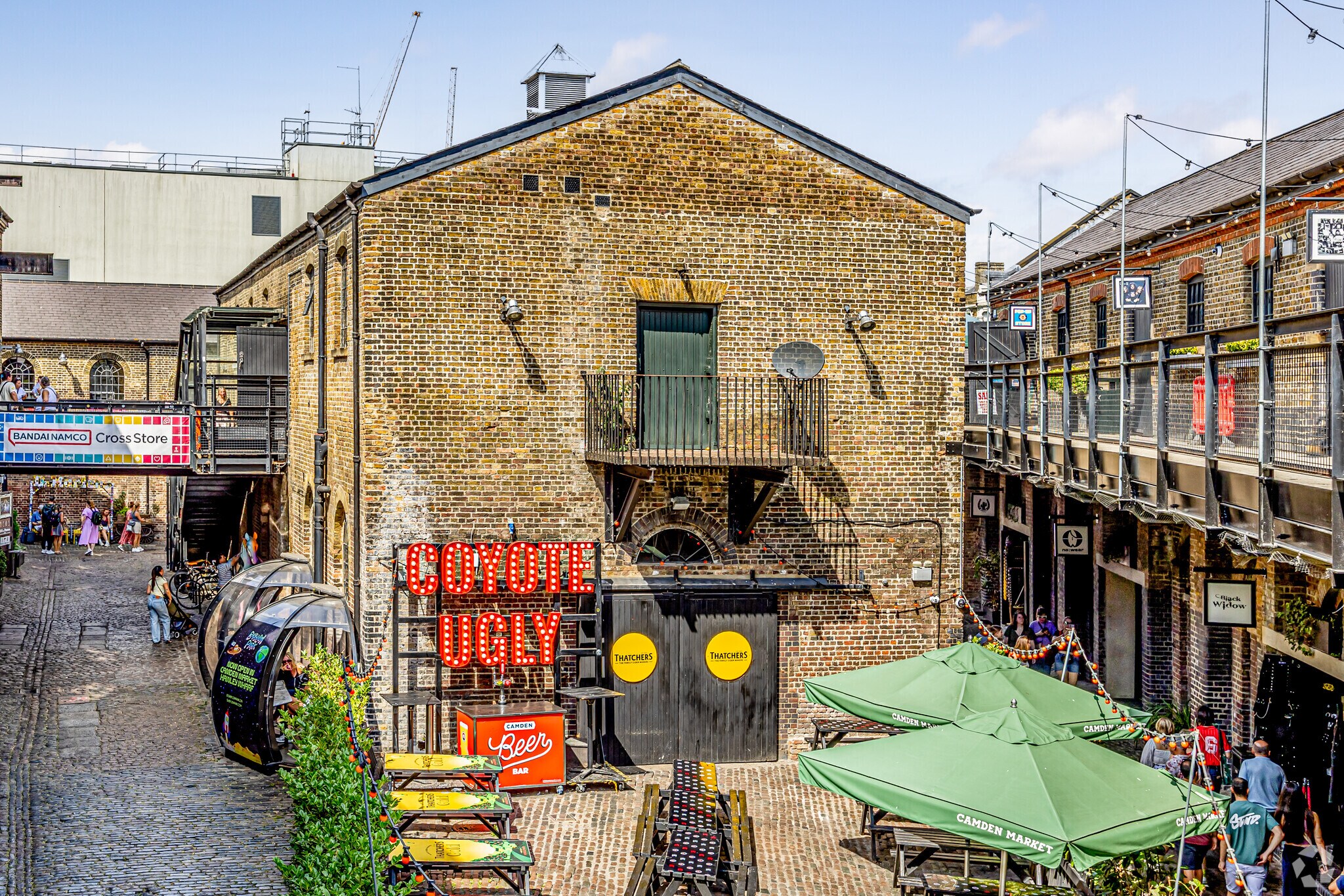 Chalk Farm Rd, London to rent Primary Photo- Image 1 of 4