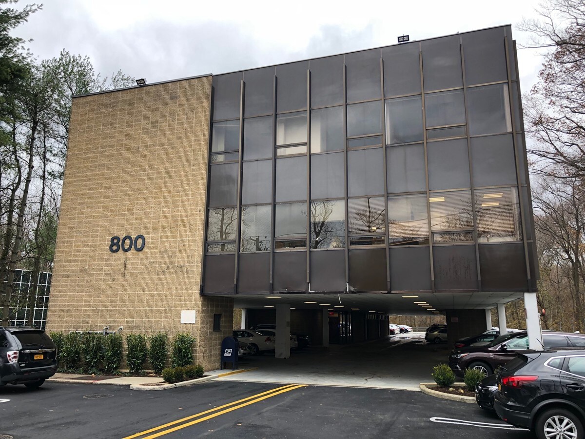 800 Community Dr, Manhasset 11030 UK