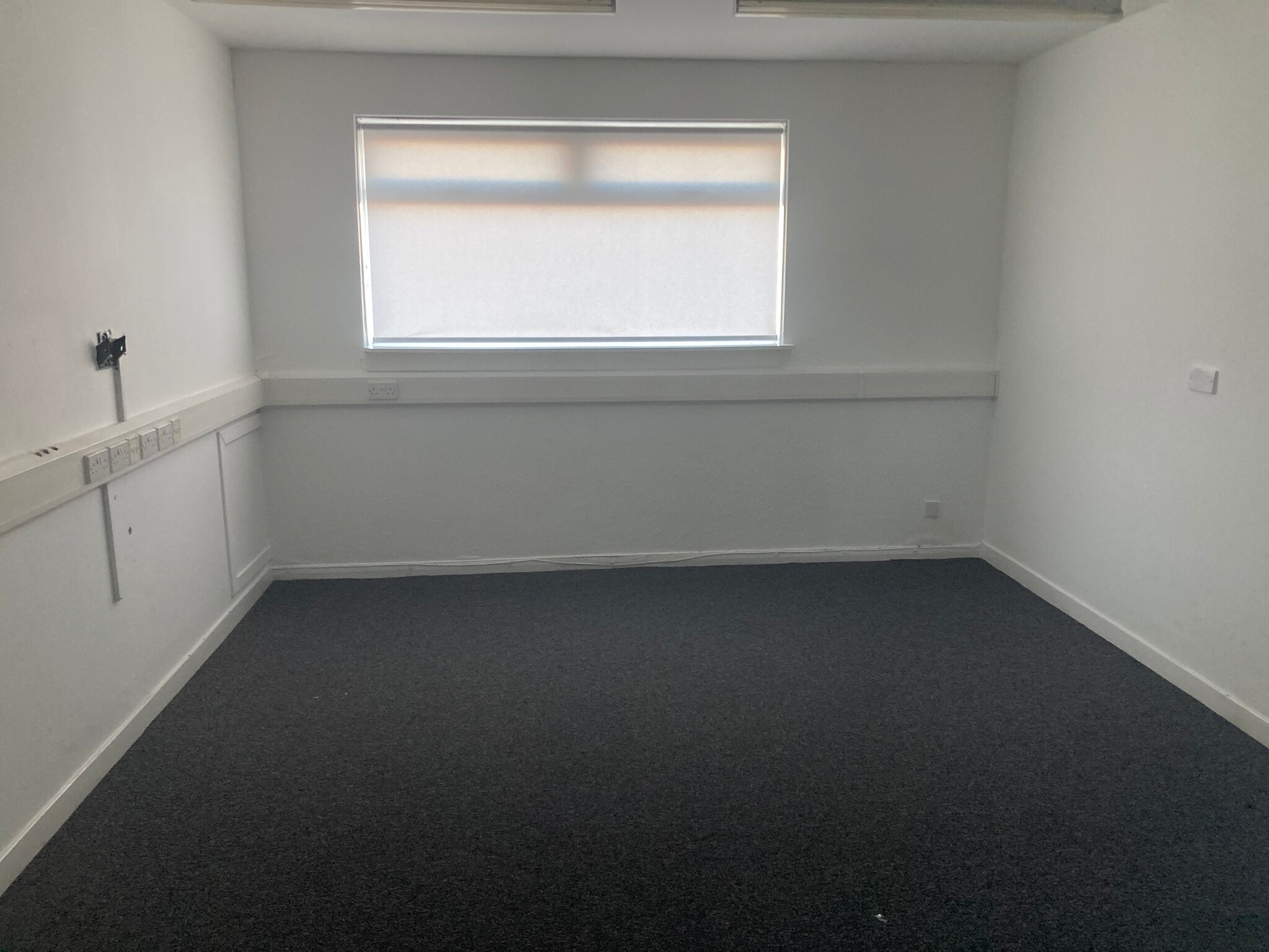 9 Ailsa Rd, Irvine to rent Interior Photo- Image 1 of 3