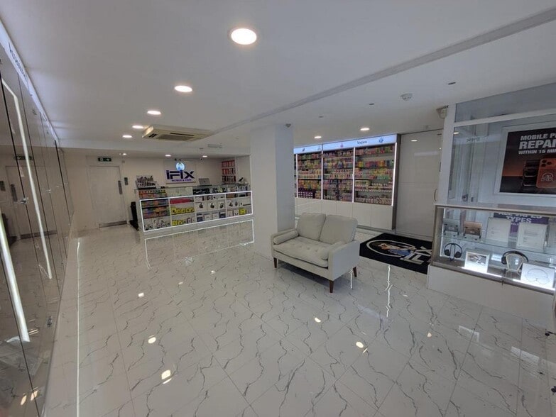 29-31 High St, Dorking for sale - Building Photo - Image 2 of 8