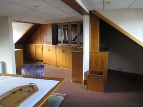 82-84 Horton Grange Rd, Bradford to rent Interior Photo- Image 1 of 4