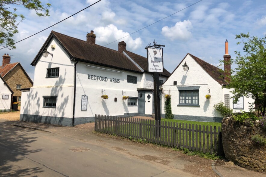5 High St, Bedford for sale - Building Photo - Image 1 of 1