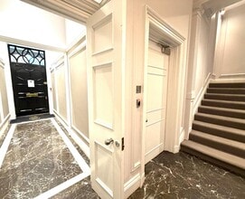 22 Gilbert St, London to rent Interior Photo- Image 2 of 5