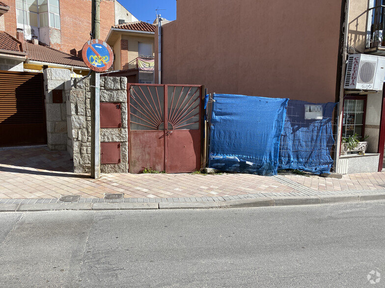 Calle Hondorrio, 9, Colmenar Viejo, Madrid for sale - Building Photo - Image 2 of 2