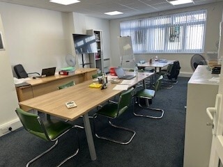 69-69a South St, Romford to rent - Interior Photo - Image 3 of 5