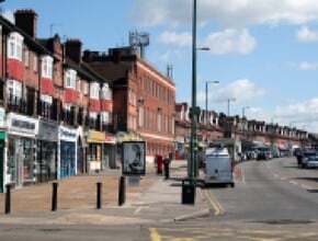 2B Kenton Gdns, Harrow to rent Building Photo- Image 2 of 5