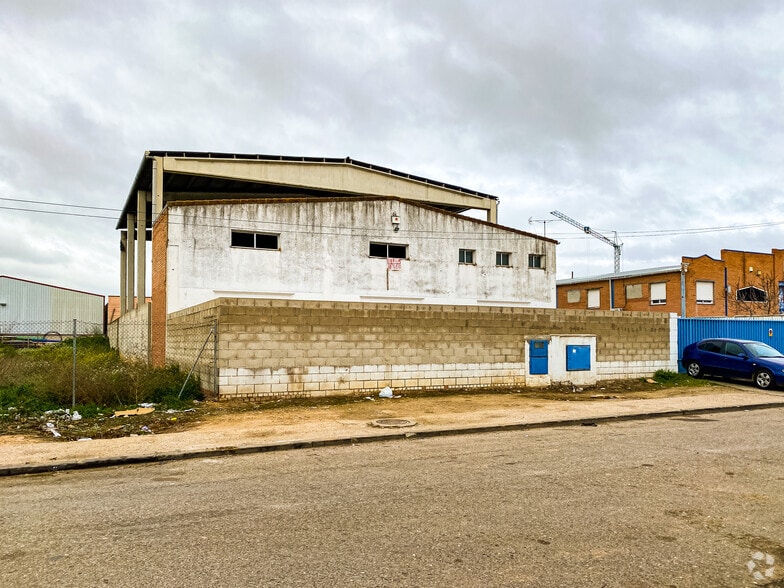 Calle Marqués Montesclaros, 5, Marchamalo, Guadalajara to rent - Building Photo - Image 2 of 3