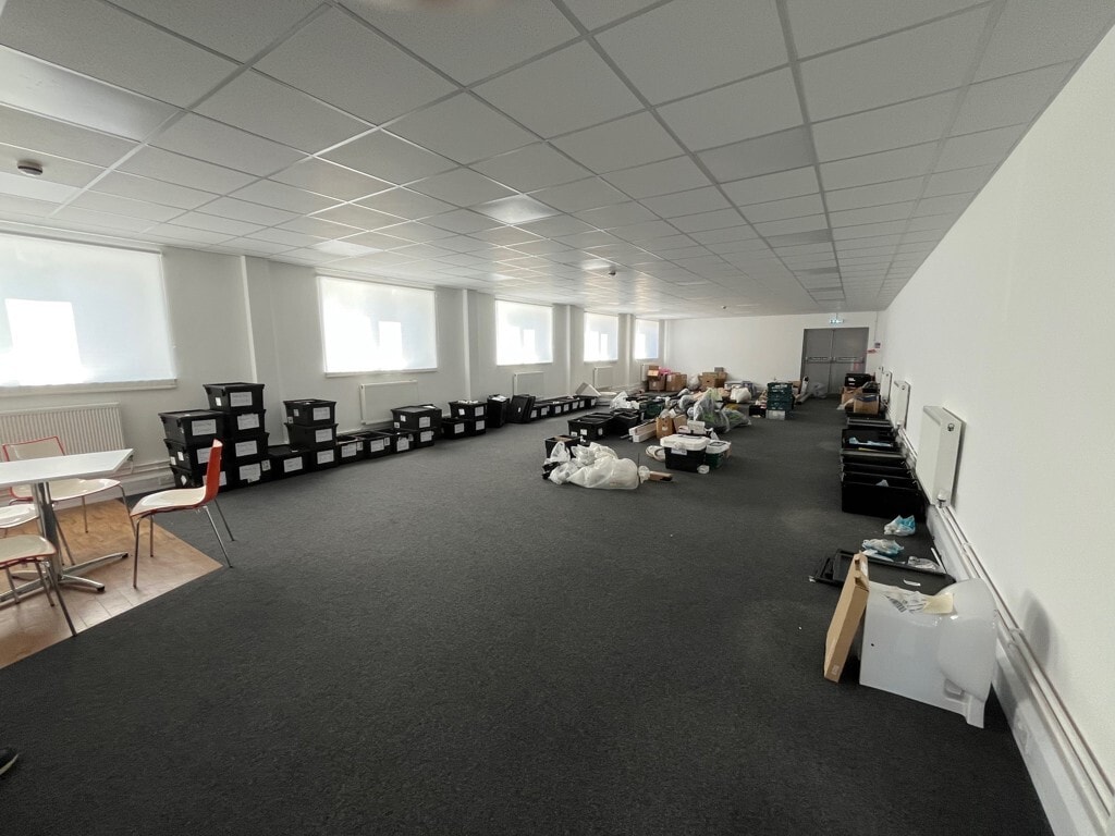 Swallowfields, Welwyn Garden City, HRT AL7 1SB - Unit 1 -  - Interior Photo - Image 1 of 2