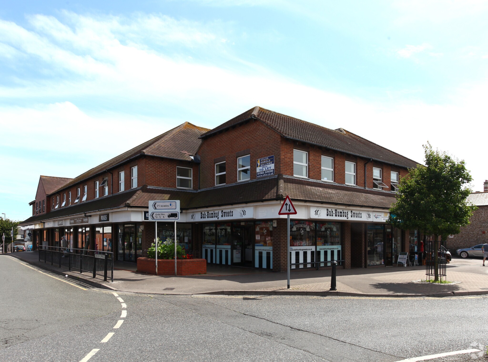 Anchor Spgs, Littlehampton for sale Primary Photo- Image 1 of 1