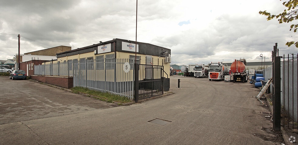 Haydock Ln, Haydock for sale - Primary Photo - Image 1 of 2