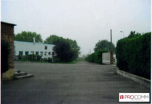 Industrial in Les Mureaux for sale - Building Photo - Image 3 of 5