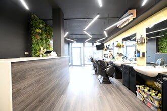 789 Romford Rd, London to rent Interior Photo- Image 1 of 2