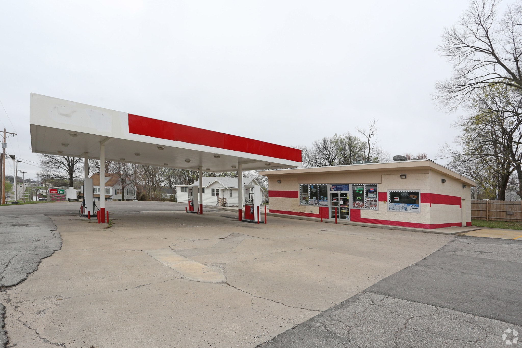9305 E Us Highway 40, Independence, MO for sale Primary Photo- Image 1 of 1