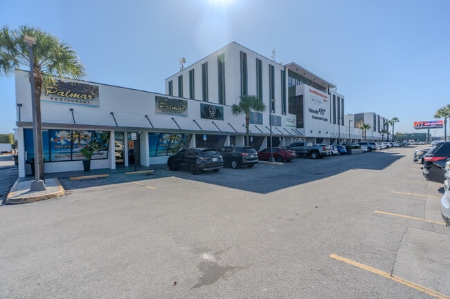 More details for 7506-7560 NW 70th St, Miami, FL - Mixed-use to Rent