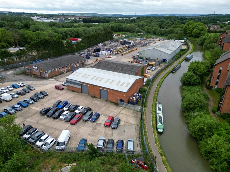 The Wharf, Leighton Buzzard to rent - Aerial - Image 3 of 3