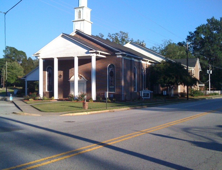 306 E 2nd St, Kenly, NC for sale - Primary Photo - Image 1 of 1