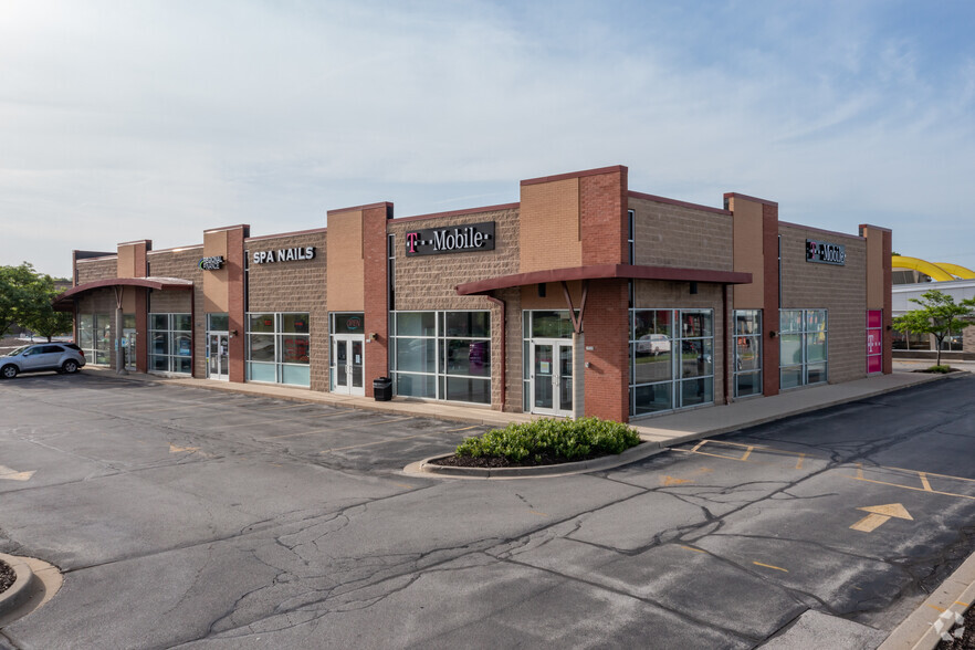 1520-1528 S 108th St, West Allis, WI for sale - Primary Photo - Image 1 of 1