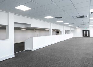 Streatham Rd, Mitcham to rent Interior Photo- Image 2 of 5