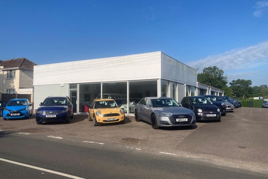 Blagdon Hl, Taunton for sale - Primary Photo - Image 1 of 2