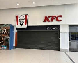 The Mall, Blackburn to rent Interior Photo- Image 1 of 3