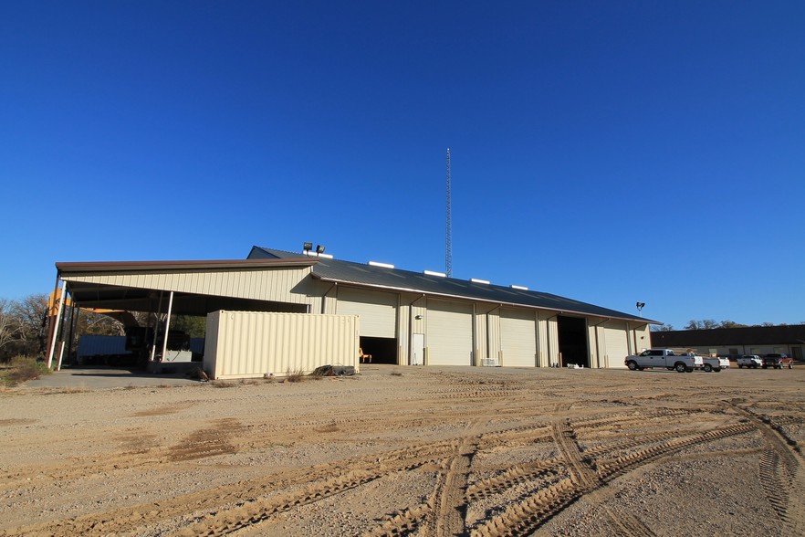 903 Interstate Highway 30 E, Sulphur Springs, TX for sale - Primary Photo - Image 1 of 1